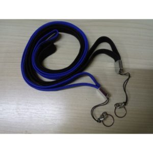 Nyakba akasztó süllyesztett gombos akkumulátorokhoz